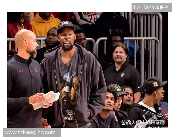 火箭与活塞激战正酣NBA赛场精彩对决引发球迷热议